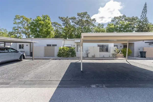 $184,000 | 2216 Oak Wind Drive, Holiday, FL 34691