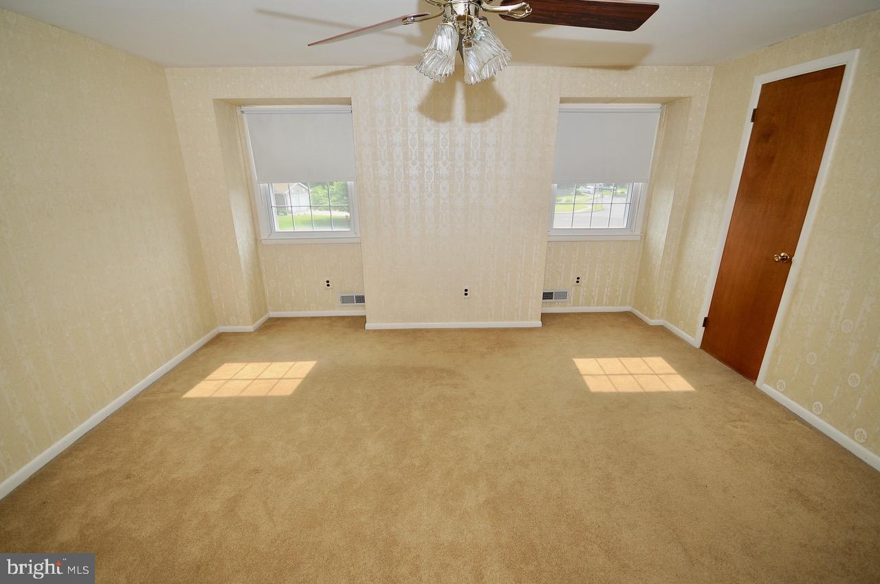 34 Candlestick Road Clementon, NJ 08021 - Photo 15 of 34 Master Bedroom