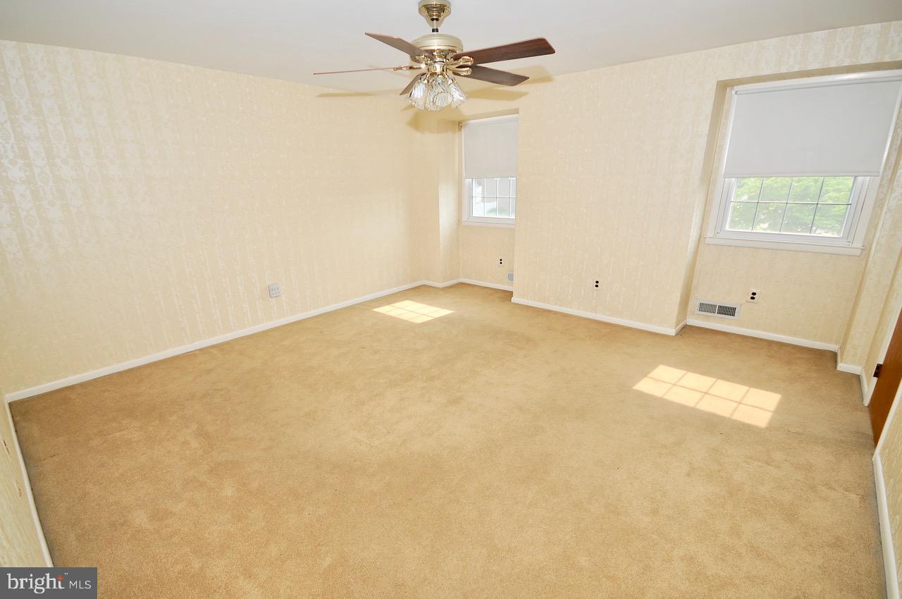 34 Candlestick Road Clementon, NJ 08021 - Photo 16 of 34 Master Bedroom