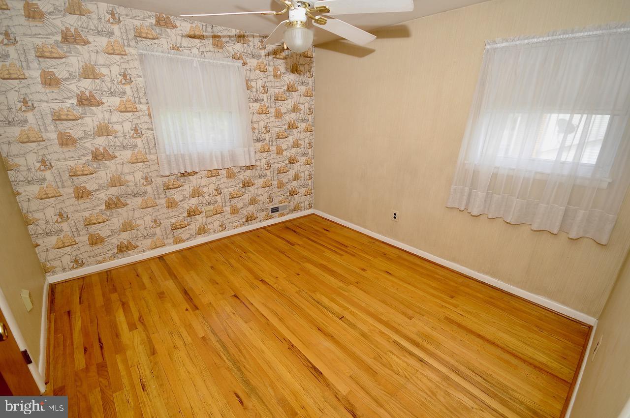 34 Candlestick Road Clementon, NJ 08021 - Photo 17 of 34 2rd Bedroom