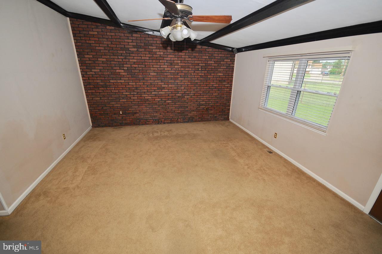 34 Candlestick Road Clementon, NJ 08021 - Photo 3 of 34 Family Room