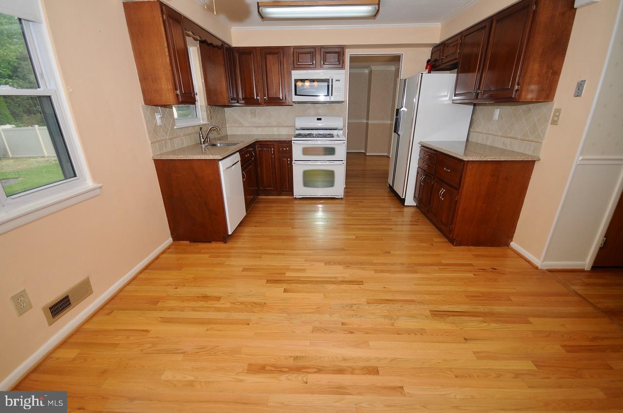 34 Candlestick Road Clementon, NJ 08021 - Photo 7 of 34 Kitchen