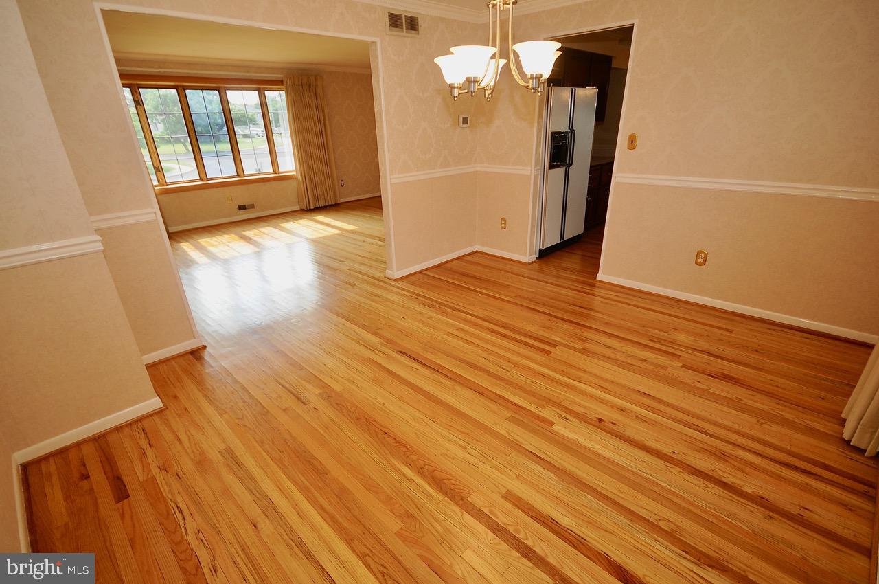 34 Candlestick Road Clementon, NJ 08021 - Photo 10 of 34 Dining Room