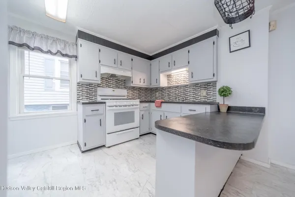 $325,000 | 1 Clinton Avenue, Kingston, NY 12401