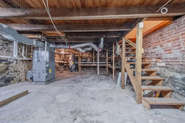 $325,000 | 1 Clinton Avenue, Kingston, NY 12401