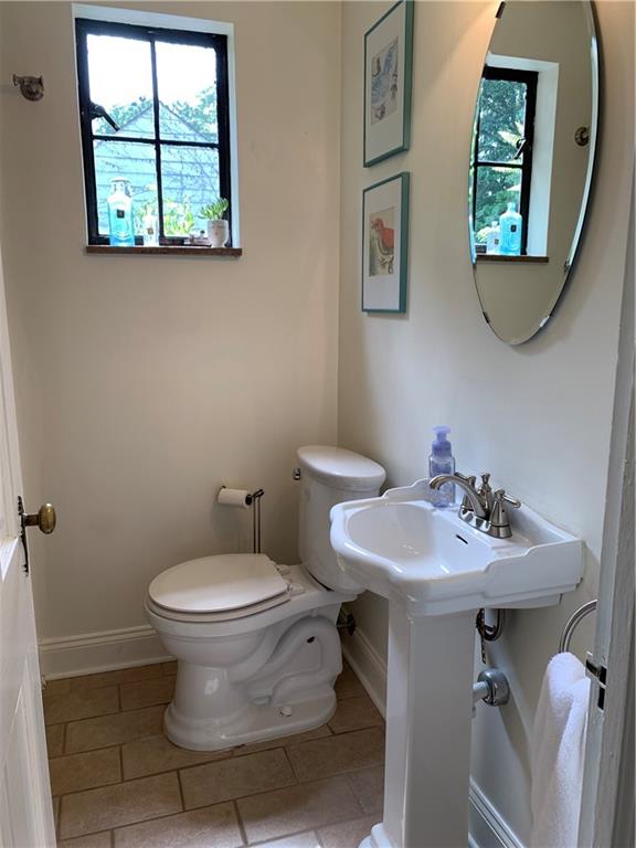 545 Westover Road Pittsburgh, PA 15228 - Photo 9 of 20