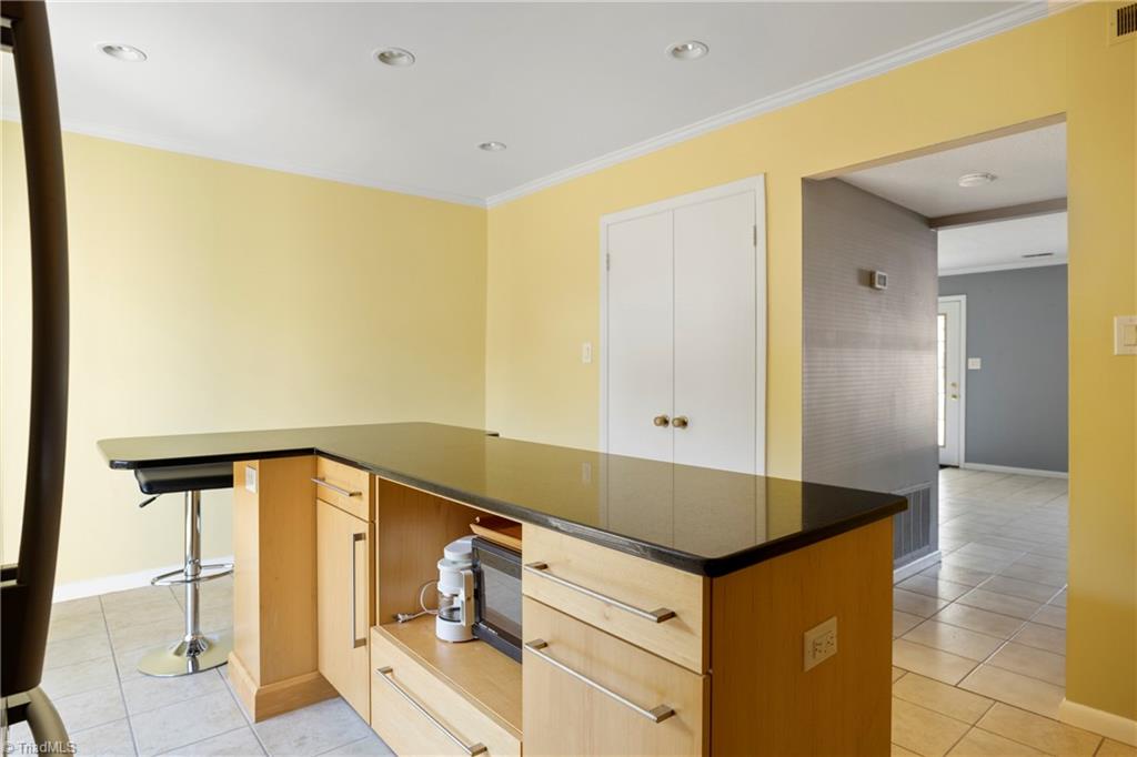 5723 Bramblegate Road, Unit D Greensboro, NC 27409 - Photo 13 of 26 Gallery Image 13
