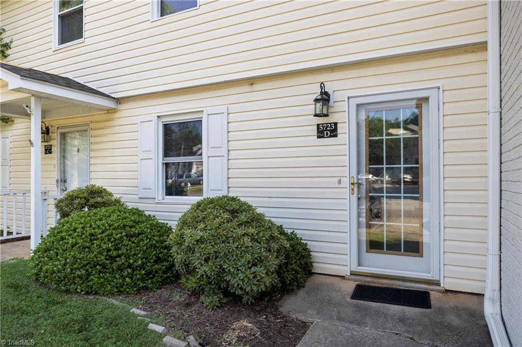 5723 Bramblegate Road, Unit D Greensboro, NC 27409 - Photo 3 of 26 Gallery Image 3