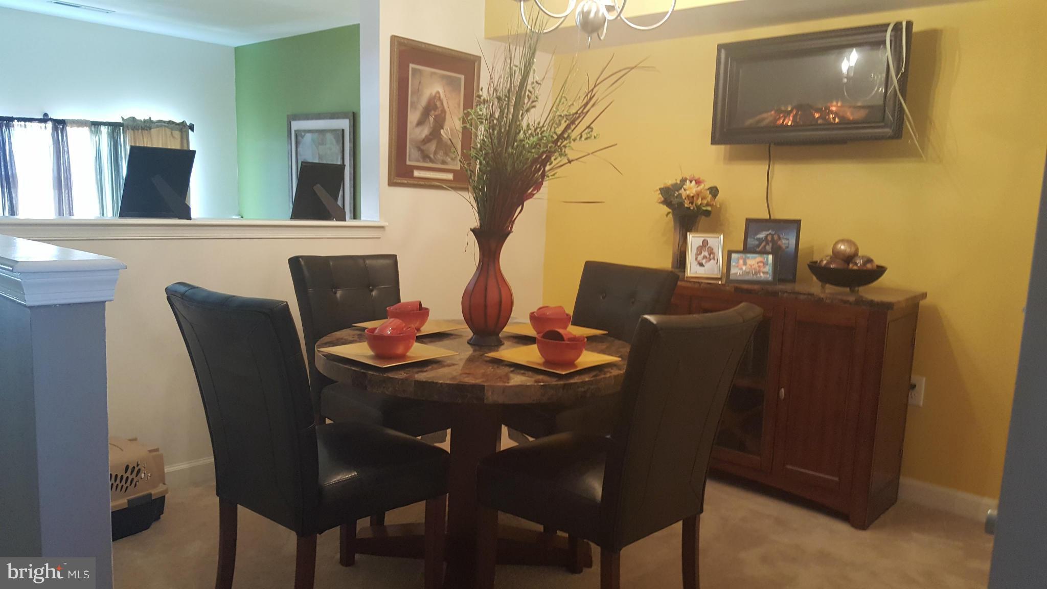 4128 Orchard Ridge Boulevard Baltimore, MD 21213 - Photo 4 of 6 Dining Room