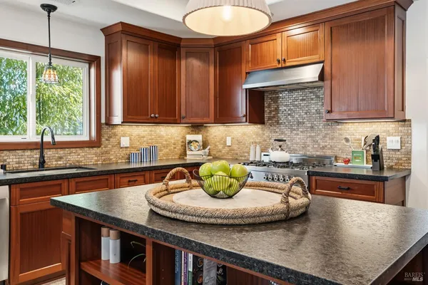 $695,000 | 488 Cochrane Avenue, Ukiah, CA 95482