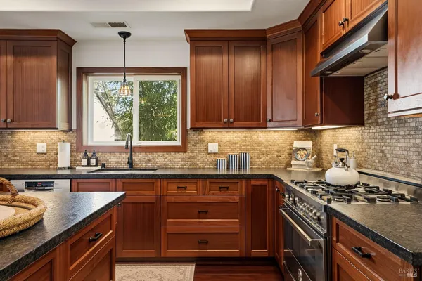 $695,000 | 488 Cochrane Avenue, Ukiah, CA 95482