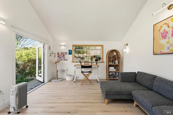 $695,000 | 488 Cochrane Avenue, Ukiah, CA 95482