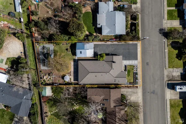 $695,000 | 488 Cochrane Avenue, Ukiah, CA 95482