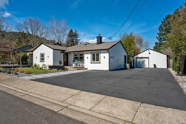 $695,000 | 488 Cochrane Avenue, Ukiah, CA 95482