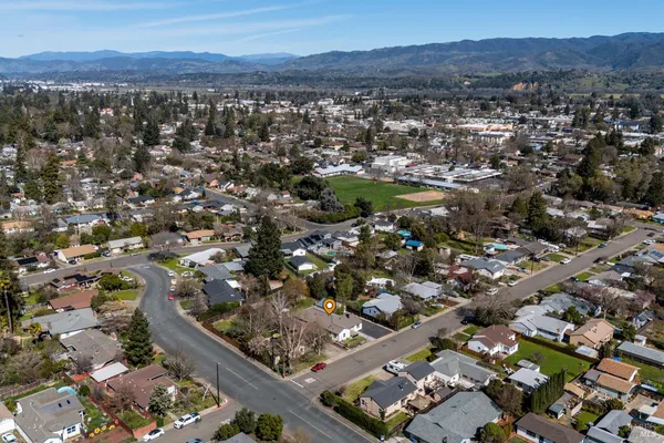 $695,000 | 488 Cochrane Avenue, Ukiah, CA 95482