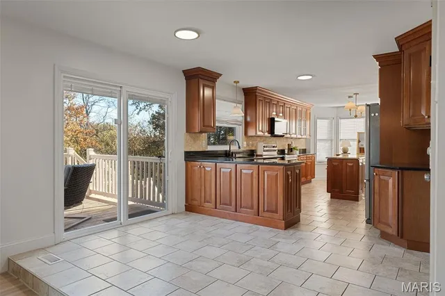 $425,000 | 1516 Fox Ridge Court, Arnold, MO 63010