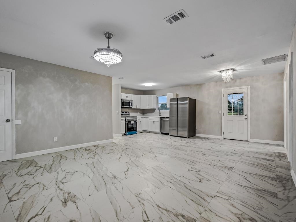 2815 Highway 69 Grand Ridge, FL 32442 - Photo 12 of 30