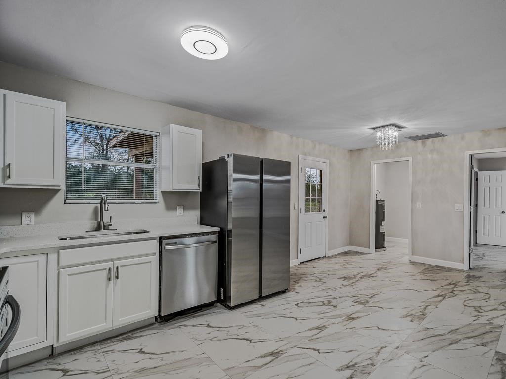 2815 Highway 69 Grand Ridge, FL 32442 - Photo 14 of 30