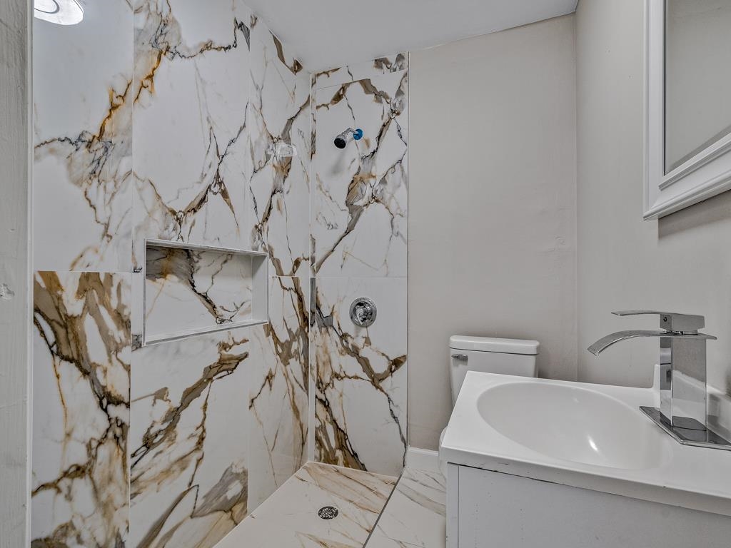 2815 Highway 69 Grand Ridge, FL 32442 - Photo 21 of 30