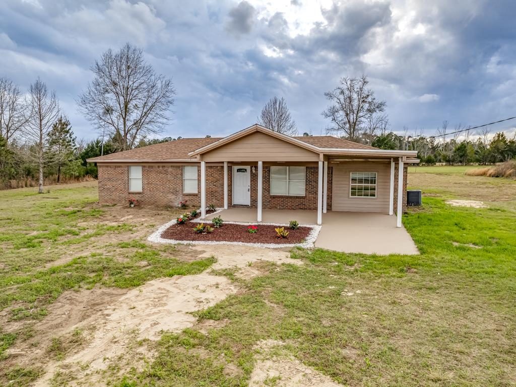 2815 Highway 69 Grand Ridge, FL 32442 - Photo 3 of 30