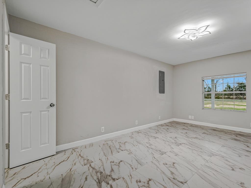 2815 Highway 69 Grand Ridge, FL 32442 - Photo 4 of 30