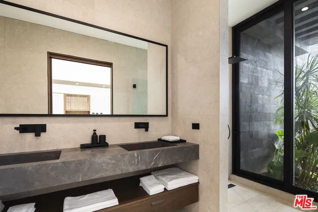 $12,800,000 | 0 Playa Hermosa Santa Teresa Costa Rica, Clare, XX 60111