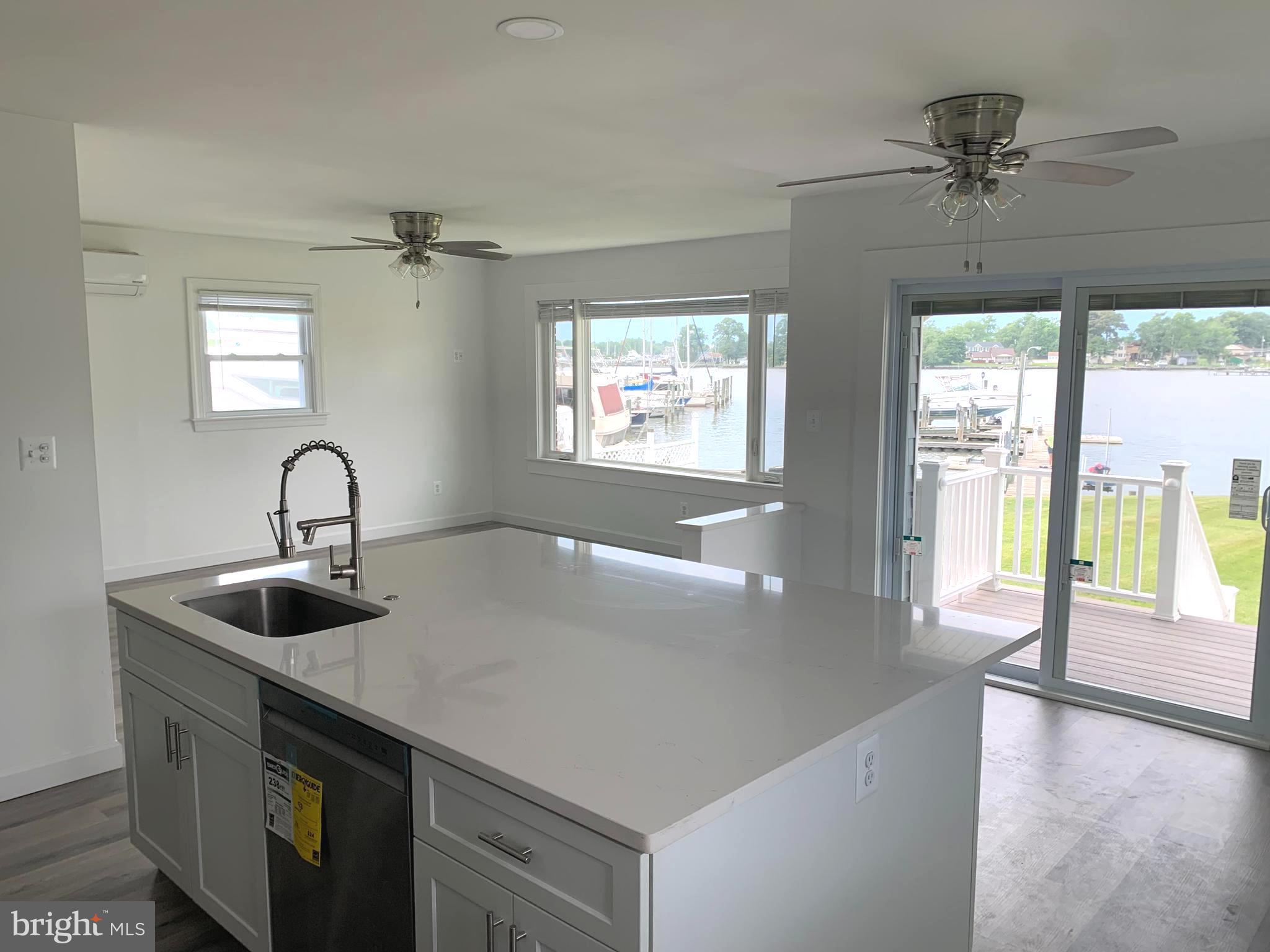 7212 Bay Front Road Baltimore, MD 21219 - Photo 12 of 38