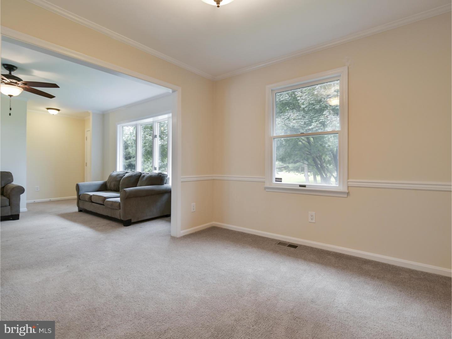 4 Aaronson Road Columbus, NJ 08022 - Photo 11 of 25 Dining Room
