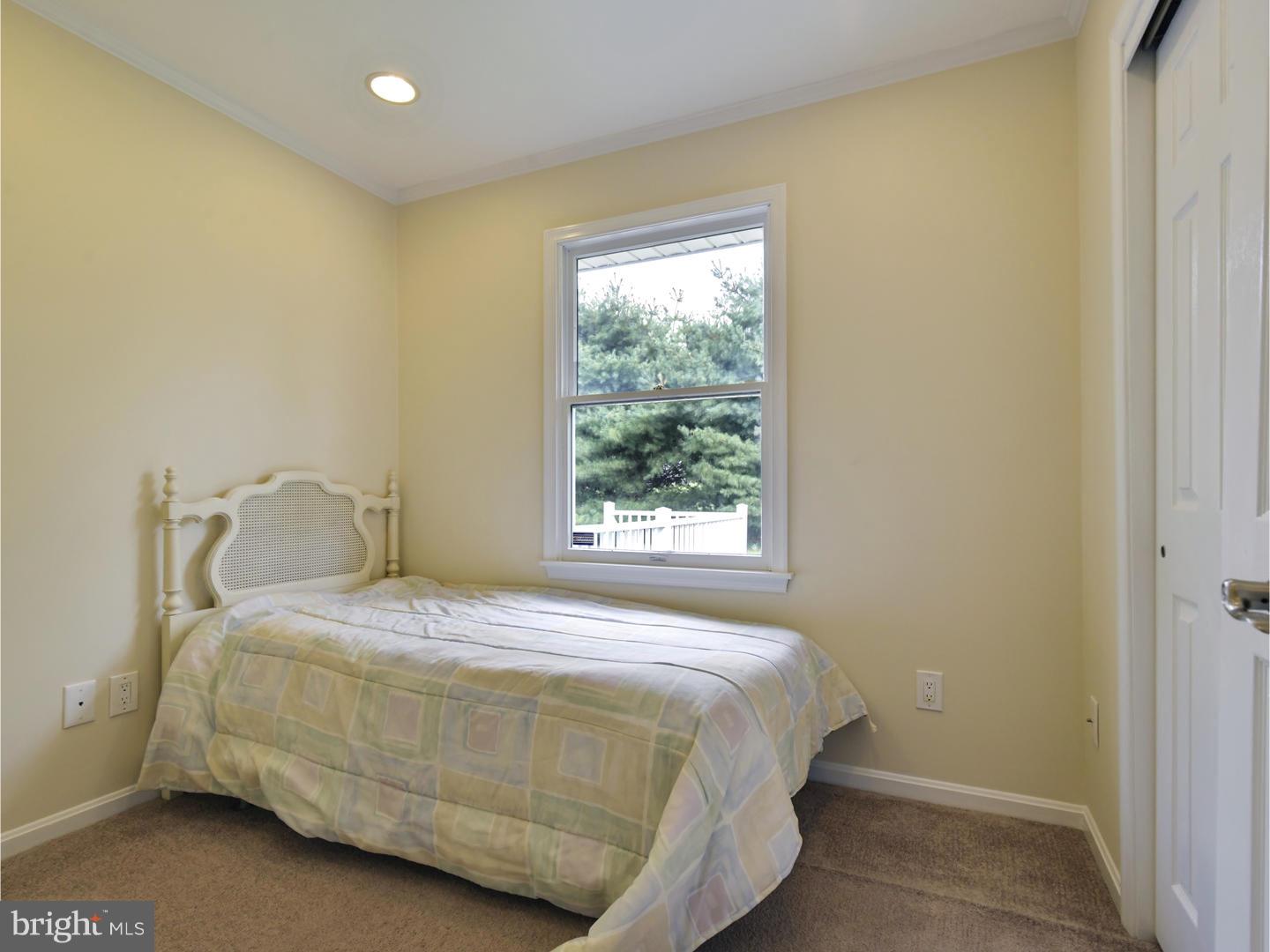 4 Aaronson Road Columbus, NJ 08022 - Photo 16 of 25 Bedroom 3