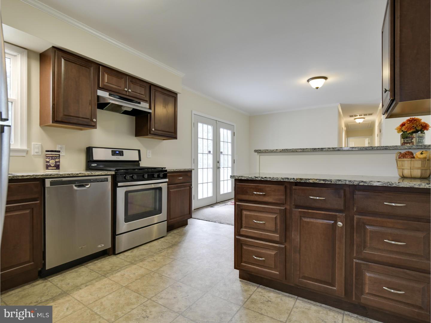 4 Aaronson Road Columbus, NJ 08022 - Photo 6 of 25 Kitchen