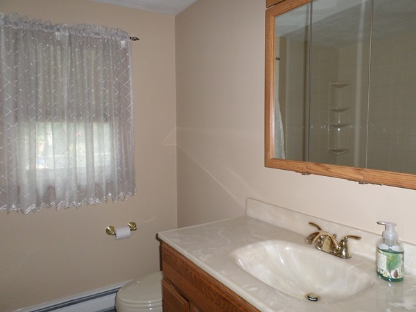 390 Cedar Brook Road Lynn, MA 01904 - Photo 13 of 27 Gallery Image 13