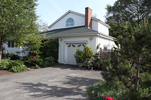 390 Cedar Brook Road Lynn, MA 01904 - Photo 2 of 27 Gallery Image 2