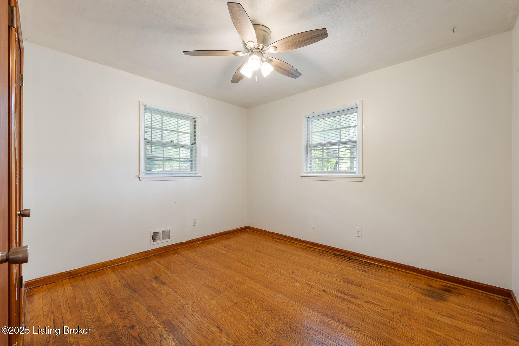 7103 Shepherdsville Road Louisville, KY 40219 - Photo 14 of 32 Primary