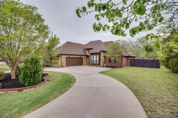 $560,000 | 809 Longridge Drive, Denton, TX 76205