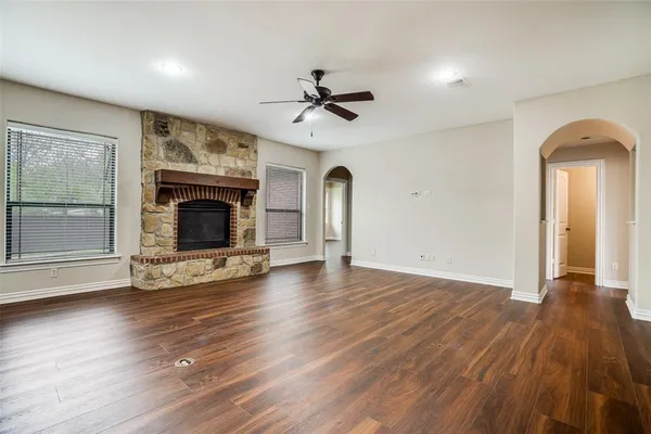 $560,000 | 809 Longridge Drive, Denton, TX 76205