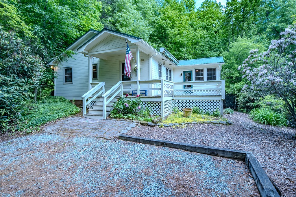 40 Spring Brook Road Newland, NC 28657 - Photo 2 of 40