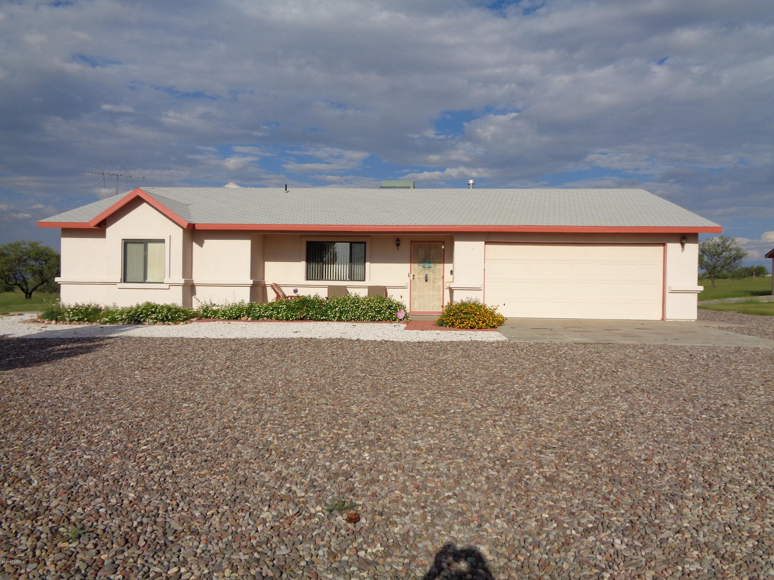 655 South J 6 Ranch Road Benson, AZ 85602 - Photo 2 of 37 Gallery Image 2