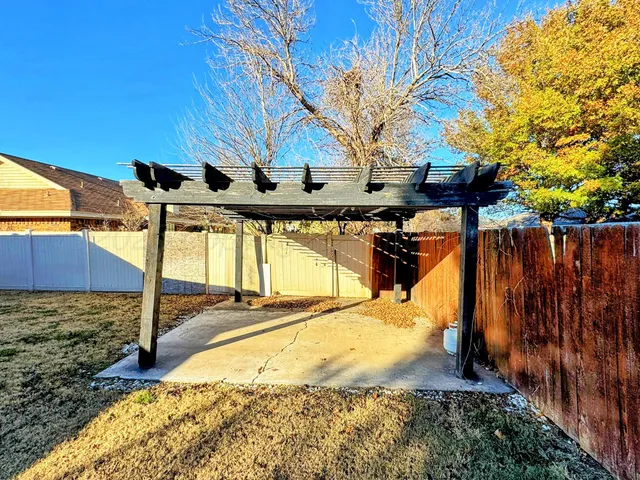 $169,500 | 2509 Grinnell Drive, Perryton, TX 79070