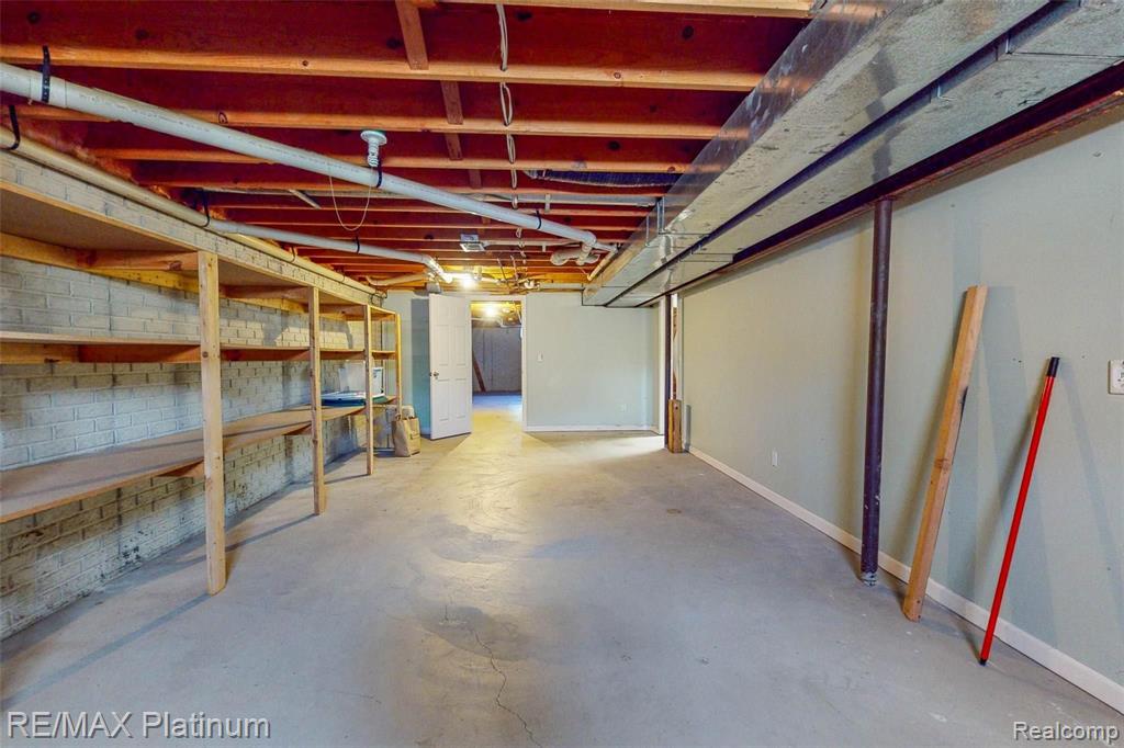 7498 Silver Lake Road Linden, MI 48451 - Photo 43 of 59