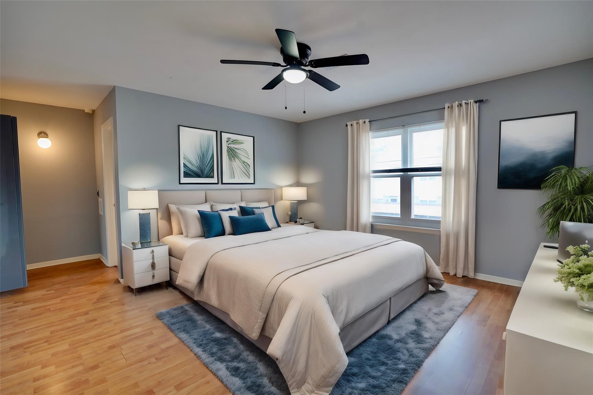 6401 Skyline Drive, Unit 28 Houston, TX 77057 - Photo 9 of 14 a bedroom with bed and window