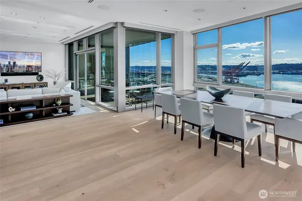 $4,000,000 | 715 2nd Avenue, Unit 1702, Seattle, WA 98104