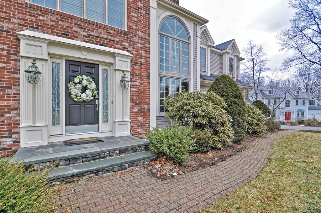 7 Woodcrest Road Westborough, MA 01581 - Photo 2 of 30 Gallery Image 2