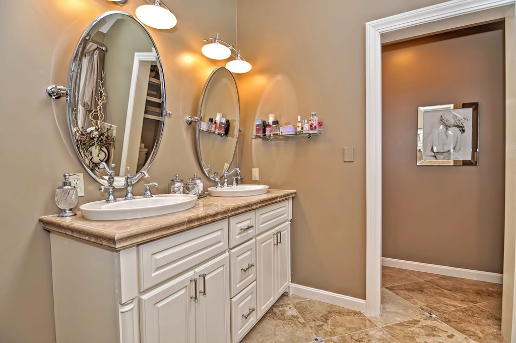 7 Woodcrest Road Westborough, MA 01581 - Photo 22 of 30 Gallery Image 22