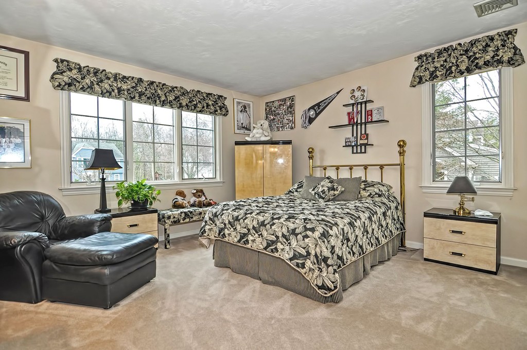 7 Woodcrest Road Westborough, MA 01581 - Photo 25 of 30 Gallery Image 25