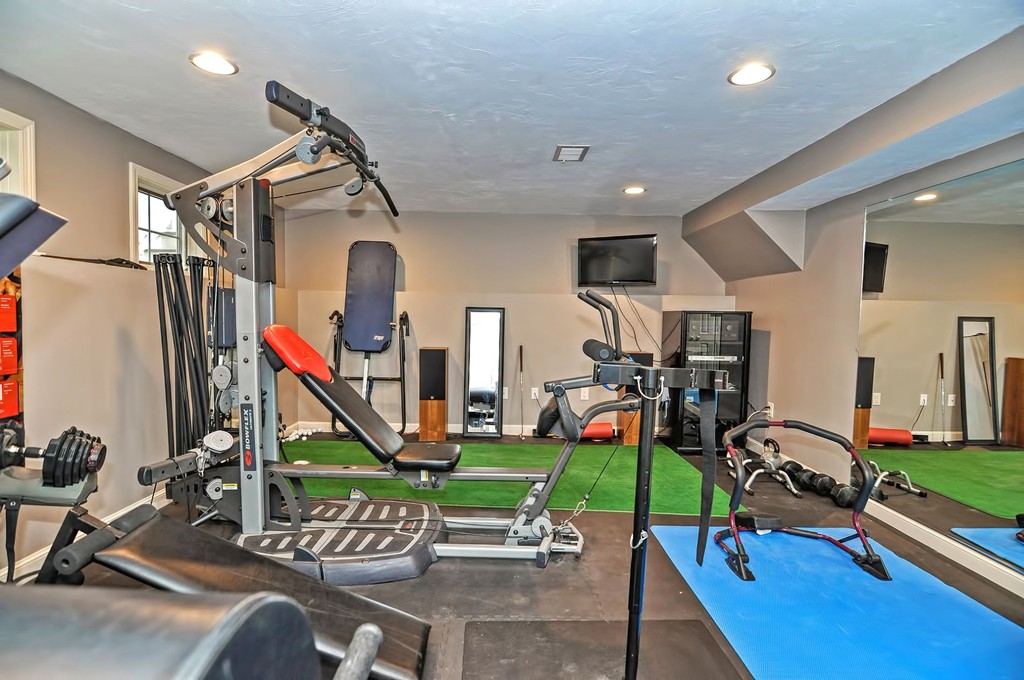 7 Woodcrest Road Westborough, MA 01581 - Photo 29 of 30 Gallery Image 29