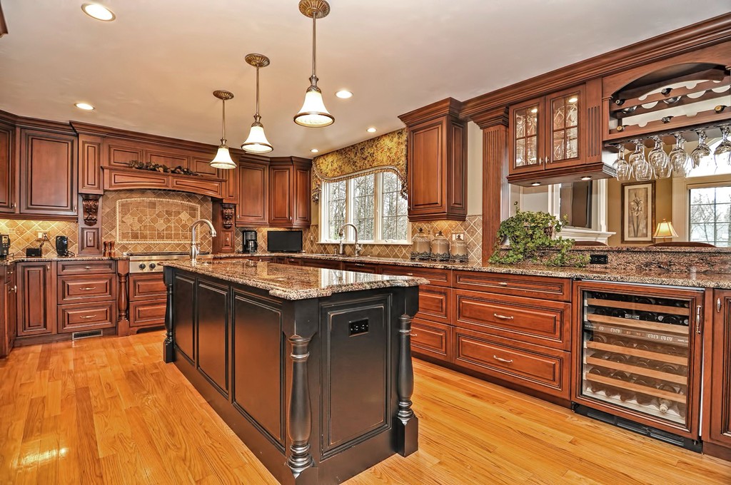 7 Woodcrest Road Westborough, MA 01581 - Photo 10 of 30 Gallery Image 10