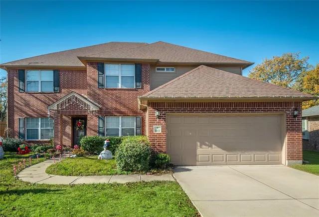 $550,000 | 2812 Pinnacle Drive, Burleson, TX 76028