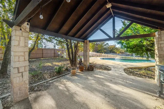 $550,000 | 2812 Pinnacle Drive, Burleson, TX 76028