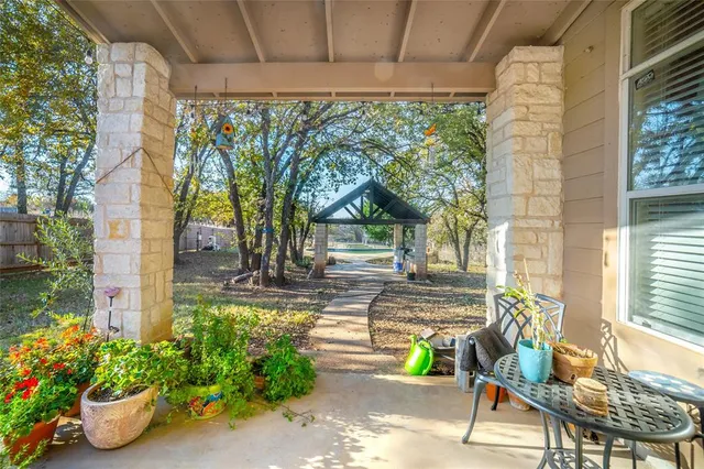 $550,000 | 2812 Pinnacle Drive, Burleson, TX 76028