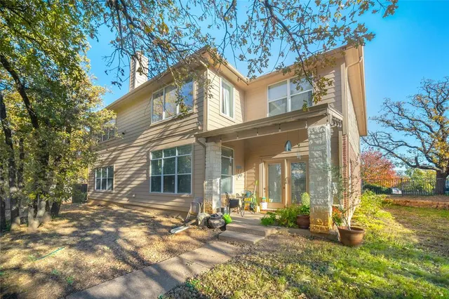 $550,000 | 2812 Pinnacle Drive, Burleson, TX 76028